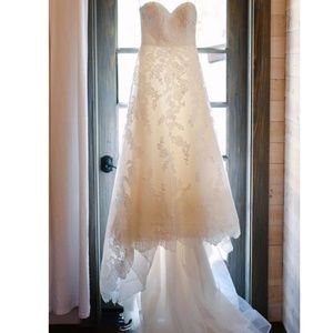 Zurana Wedding Dress by Pronovias (2016)